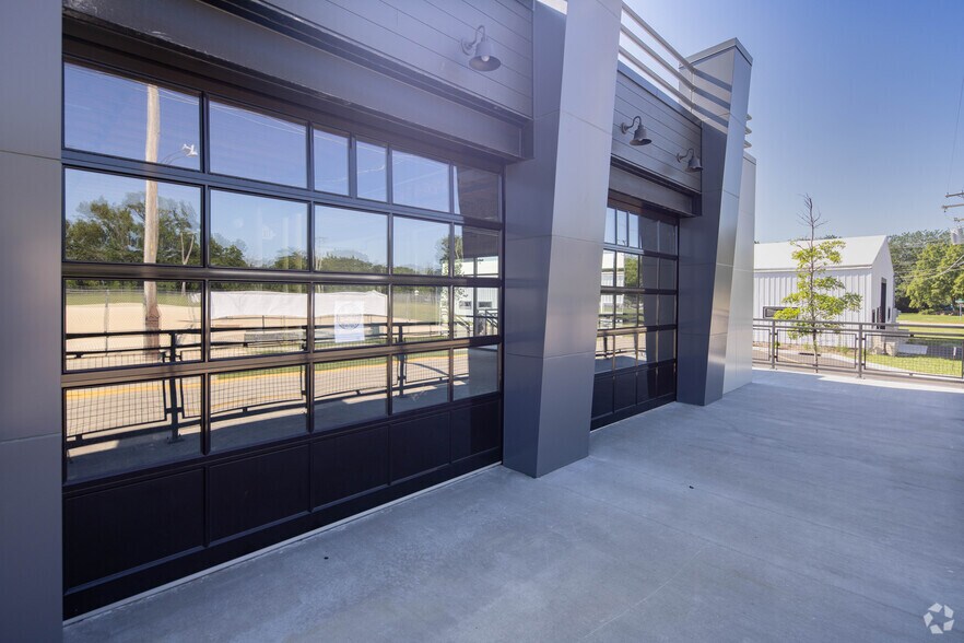 More Photos Of 125 E State St, Cherry Valley Restaurant For Lease