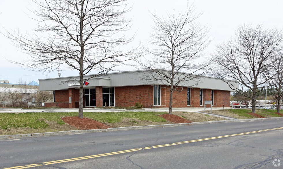 More Photos Of 57 Crystal Ave, Derry Bank For Lease