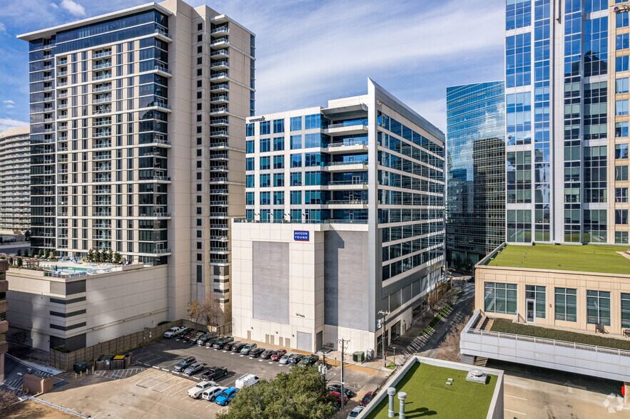 More Photos Of 1920 McKinney Ave, Dallas Office For Lease