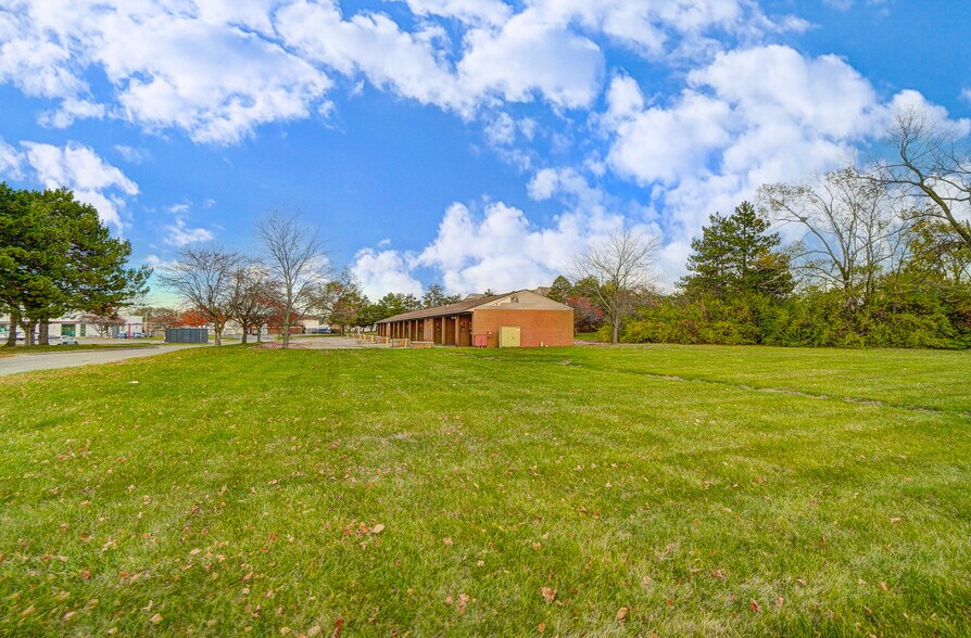 More Photos Of 133 W Hebble Ave, Fairborn Carwash For Sale