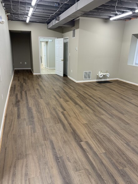 More Photos Of 5800 Main St, Elkridge Loft Creative Space For Lease