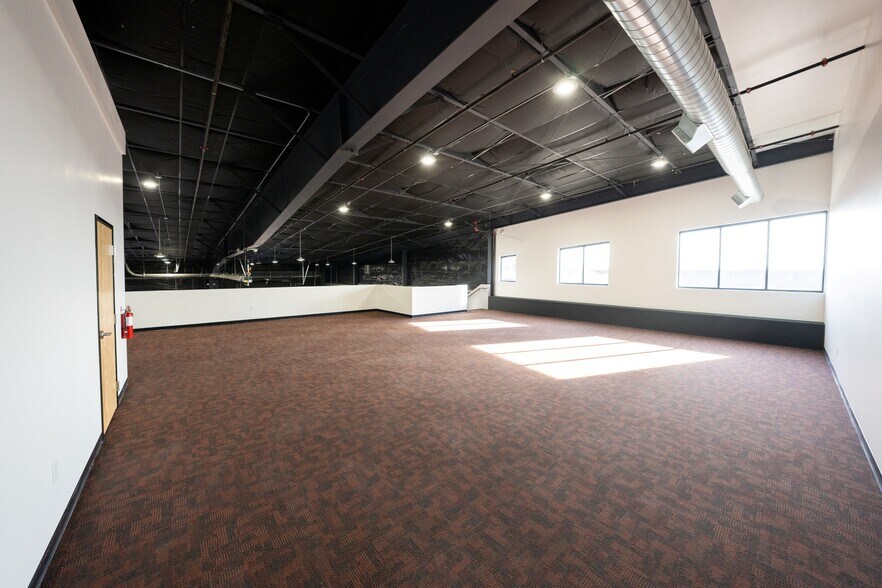 More Photos Of 240 Eastland Dr, Twin Falls Flex For Lease