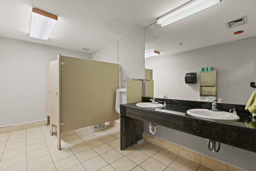 More Photos Of 111 Galway Pl, Teaneck Medical For Sale