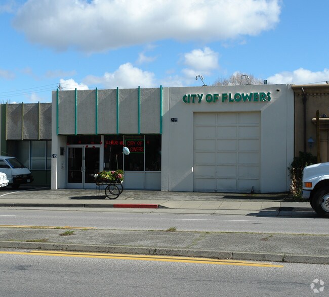 More Photos Of 215-223 Moffett Blvd, Mountain View Freestanding For Lease