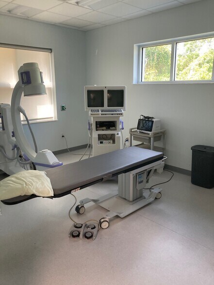More Photos Of 6637 Gunn Hwy, Tampa Medical For Lease