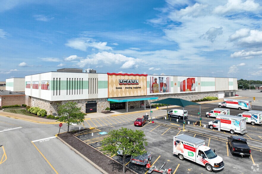 Primary Photo Of 100 Beaver Valley Mall Blvd, Monaca Department Store For Lease
