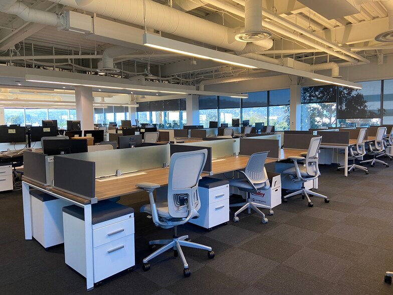 More Photos Of 100 Redwood Shores Pky, Redwood City Office For Lease
