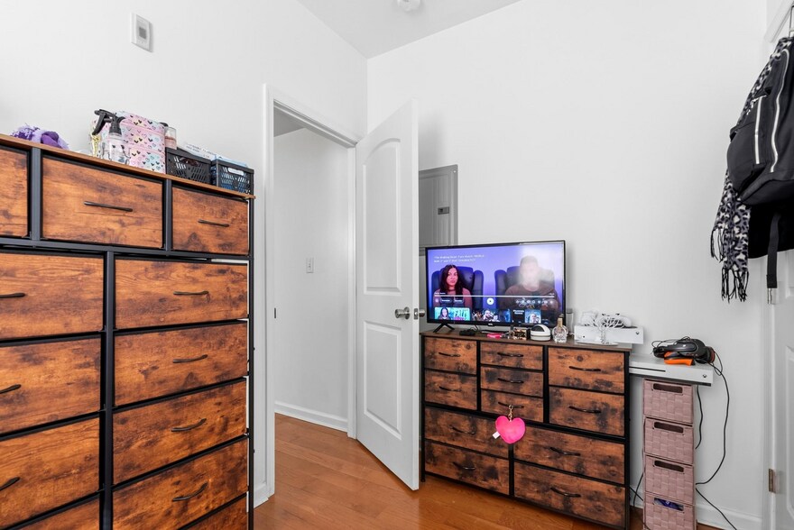 More Photos Of 825 N 41st St, Philadelphia Apartments For Sale