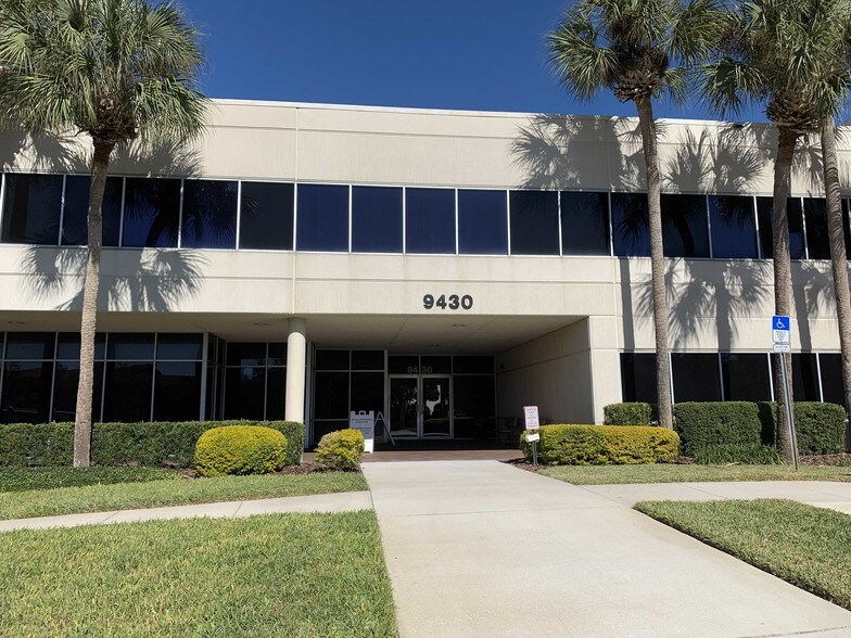 More Photos Of 9430 Turkey Lake Rd, Orlando Office For Sale