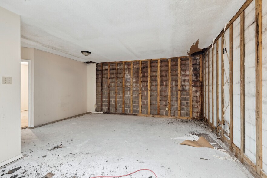 More Photos Of 3408 28th St, Metairie Storefront Retail Residential For Sale