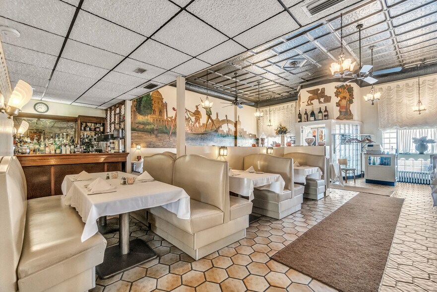 More Photos Of 50-52 E Main St, Torrington Restaurant For Lease