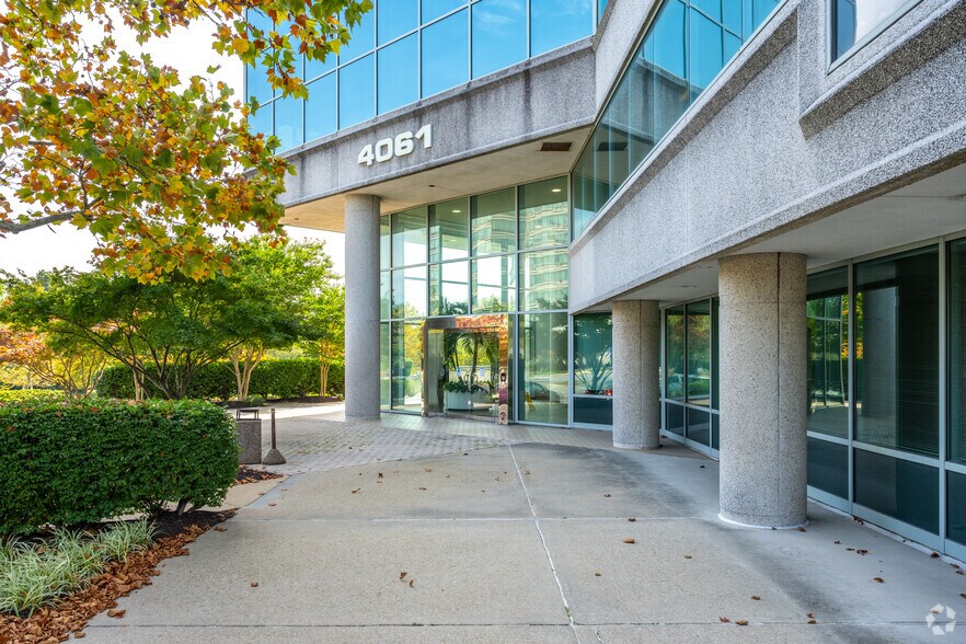 More Photos Of 4061 Powder Mill Rd, Beltsville Office For Lease
