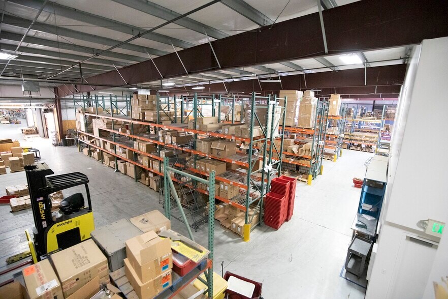 More Photos Of 900 Wakefield Dr, Oakdale Industrial For Sale