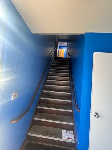 More Photos Of 8501-8585 Atlas Dr, Gaithersburg Warehouse For Lease