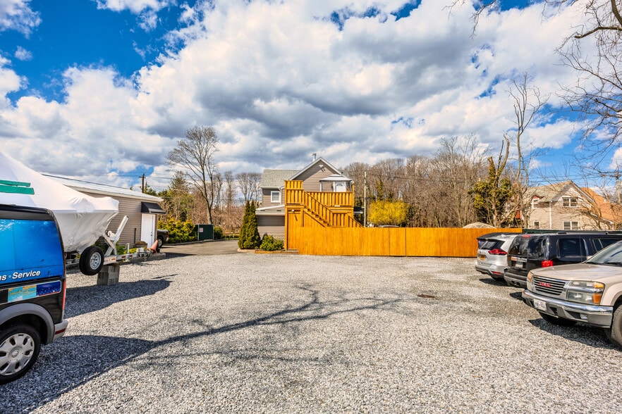 More Photos Of 296 N Main St, Sayville Industrial For Sale