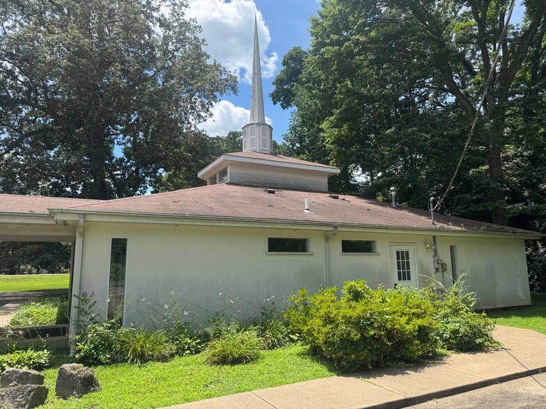 More Photos Of 1634 Main St, Murray Religious Facility For Sale