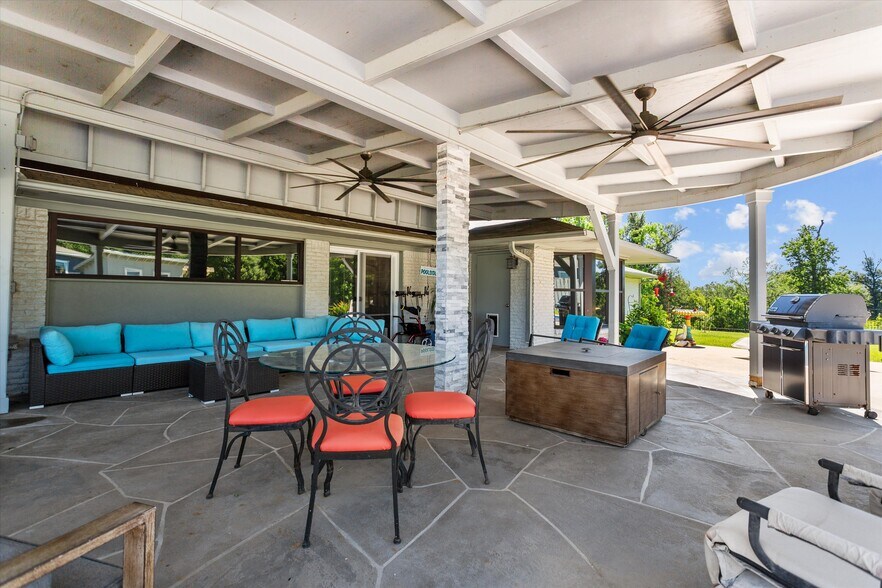 More Photos Of 15844 State Highway 31 W, Tyler Truck Terminal For Sale