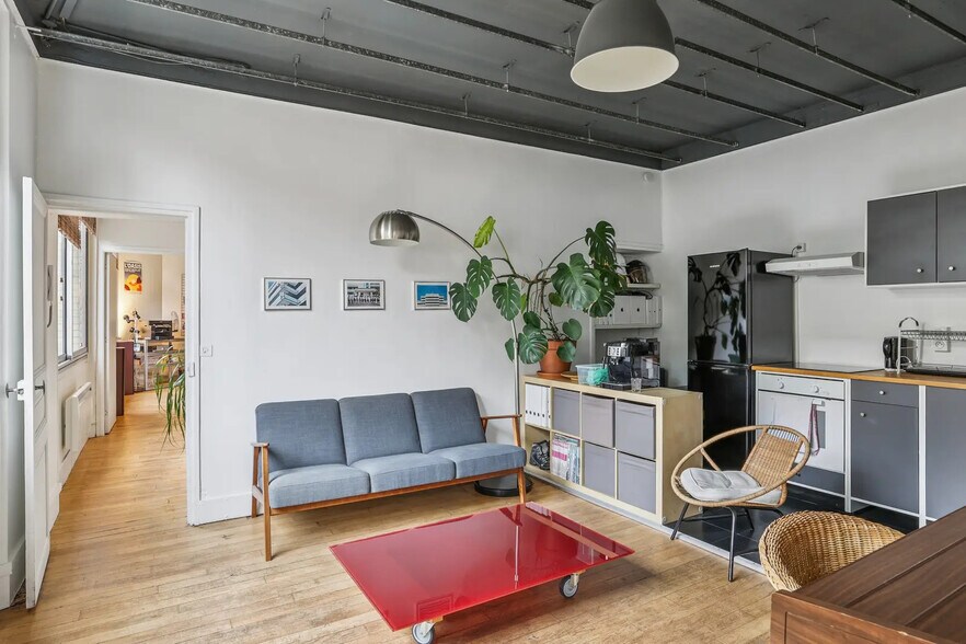 More Photos Of 20 Rue Marx Dormoy, Paris Office For Sale