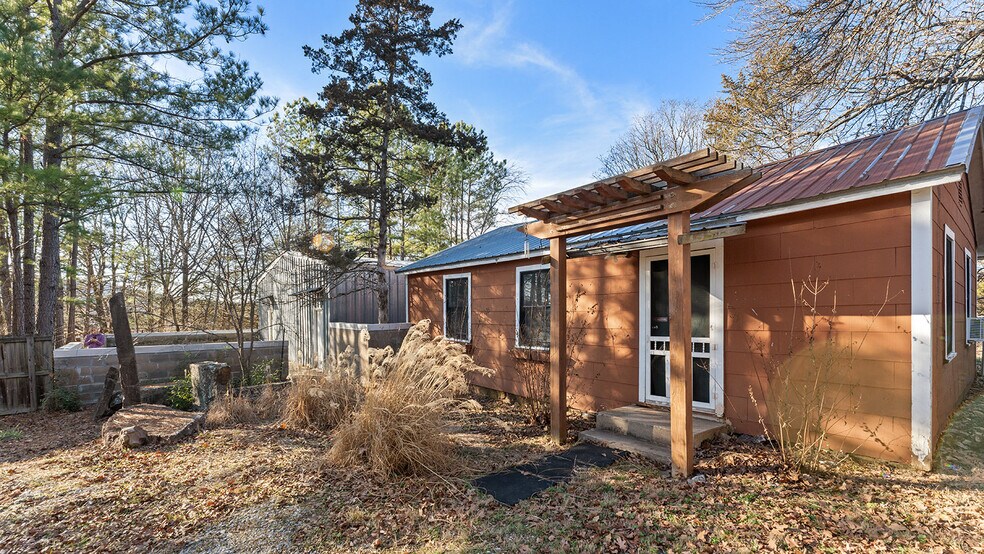 More Photos Of 1320 E Pump Station Rd, Fayetteville Light Manufacturing For Sale