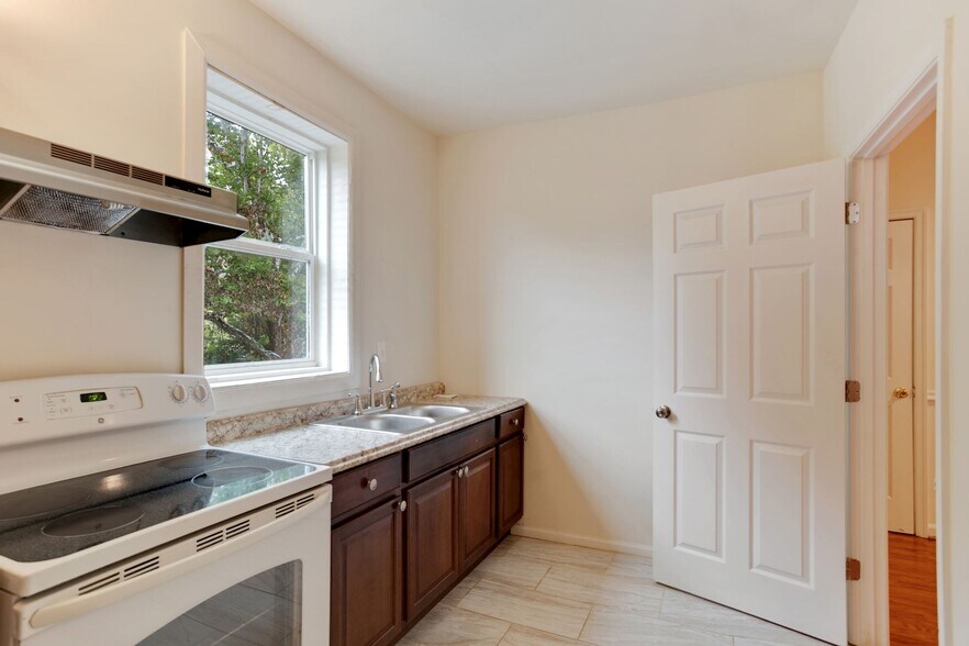 More Photos Of 36939 Charles Town Pike, Hillsboro Convenience Store For Sale