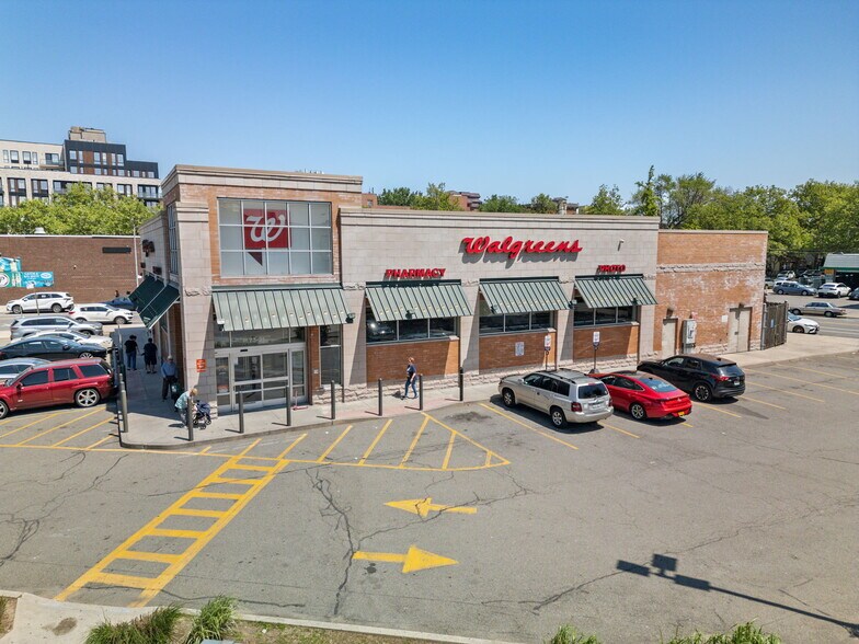 More Photos Of 7315 Kissena Blvd, Flushing General Retail For Sale