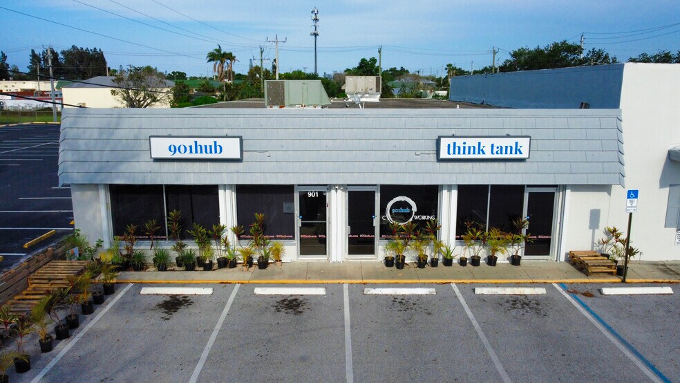 More Photos Of 901 SE Johnson Ave, Stuart Office For Lease