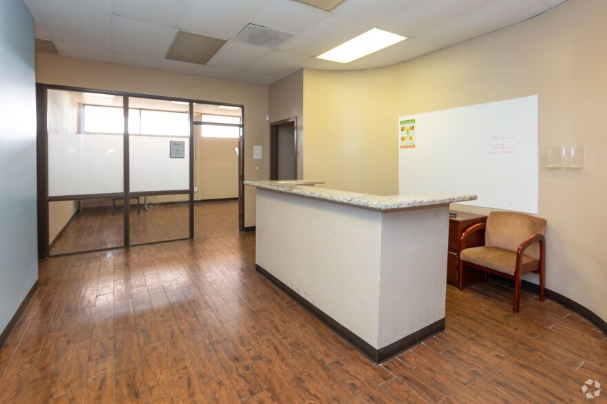 More Photos Of 5062 N 19th Ave, Phoenix Medical For Sale