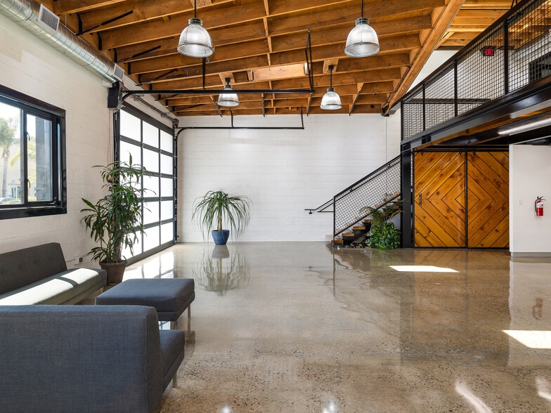 More Photos Of 131 Eucalyptus Dr, El Segundo Office For Lease