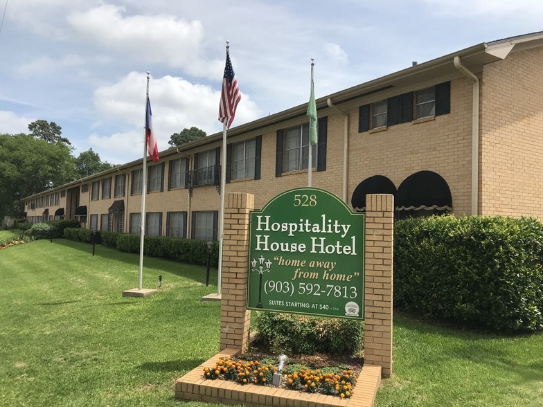 Primary Photo Of 528 S Saunders Ave, Tyler Hotel For Sale