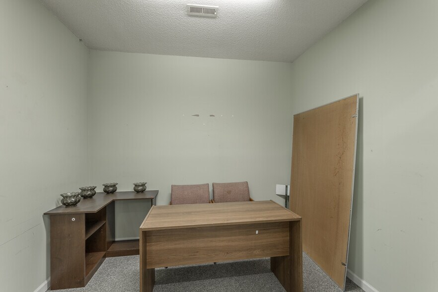 More Photos Of 4808 Hixson Pike, Hixson Office For Sale