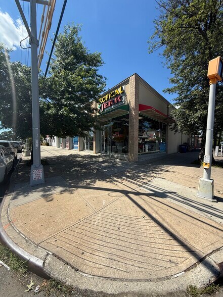 More Photos Of 21787 Hempstead Ave, Queens Village Storefront For Lease