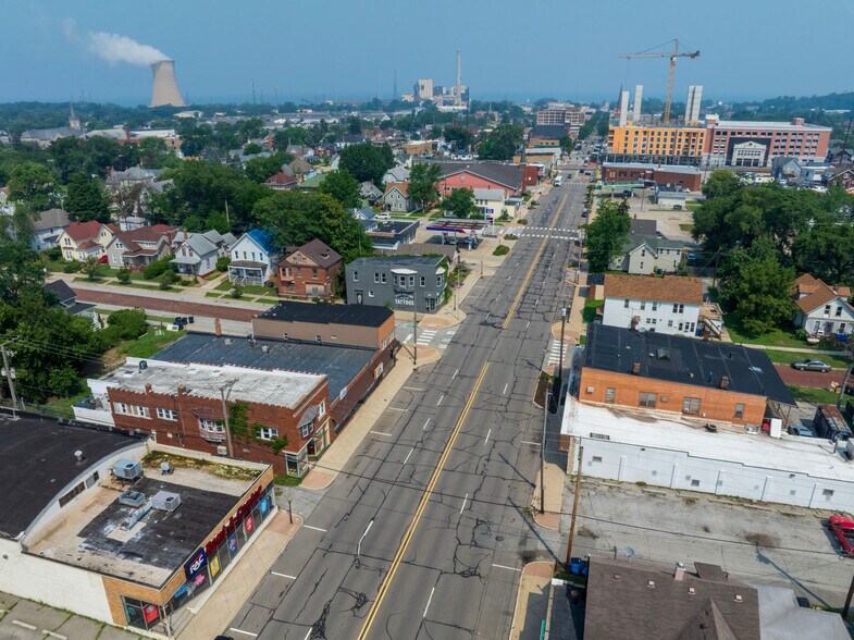 More Photos Of 1401-1405 Franklin St, Michigan City Office For Lease
