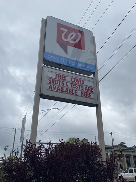 More Photos Of 110 E Broadway, Fulton Drugstore For Lease