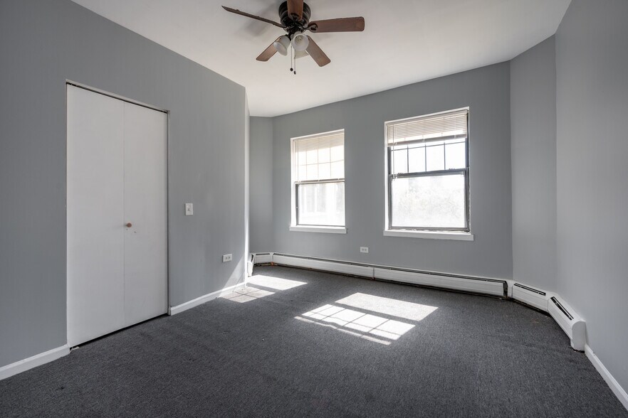 More Photos Of 6938 S Clyde Ave, Chicago Apartments For Sale