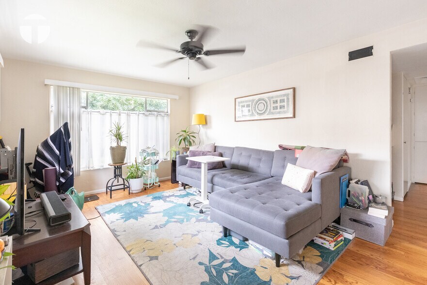 More Photos Of 2016 U St, Sacramento Apartments For Sale