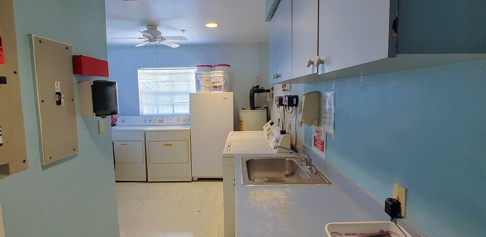 More Photos Of 5426 18th St W, Bradenton Assisted Living For Sale