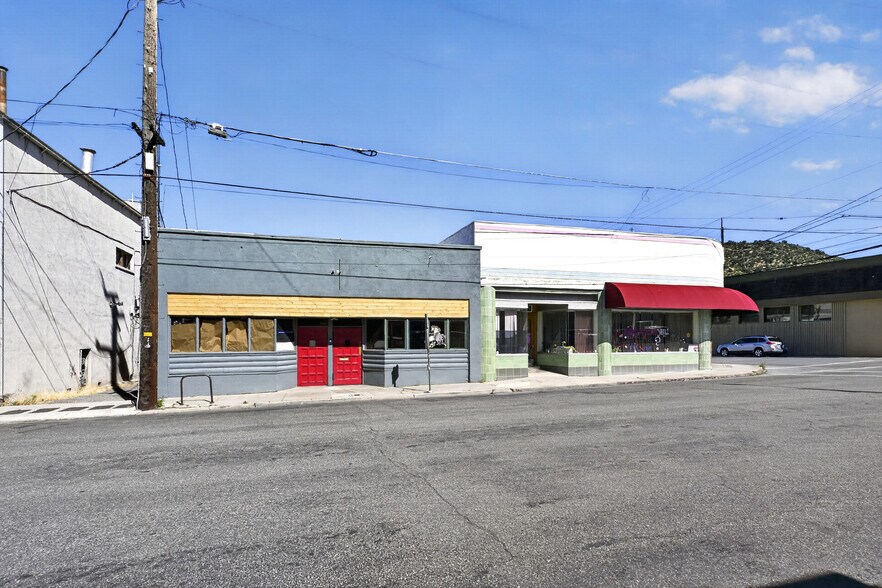 More Photos Of 118 S Broadway St, Yreka Restaurant For Sale