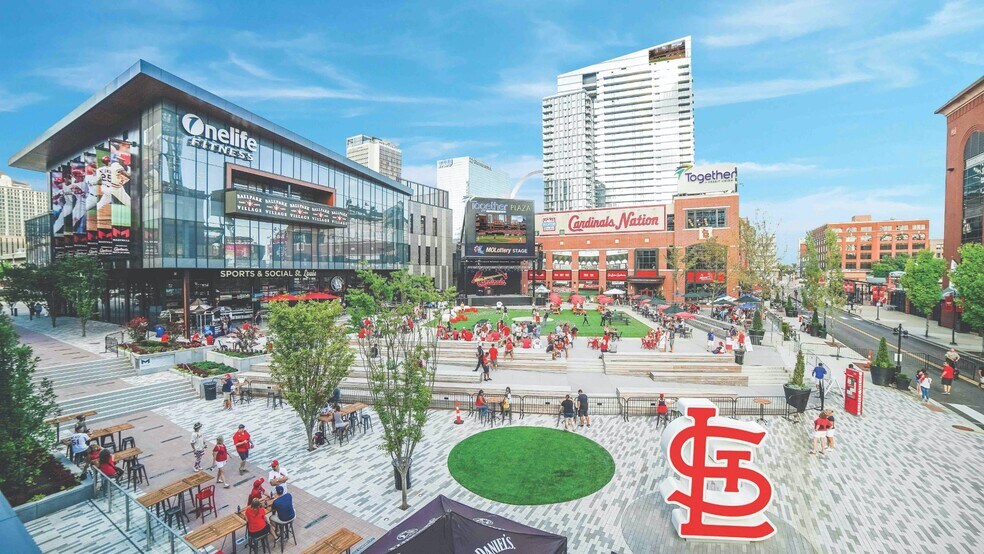 More Photos Of 601 S Clark St, Saint Louis Freestanding For Lease