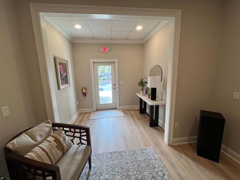 More Photos Of 29 Plantation Park Dr, Bluffton Medical For Sale