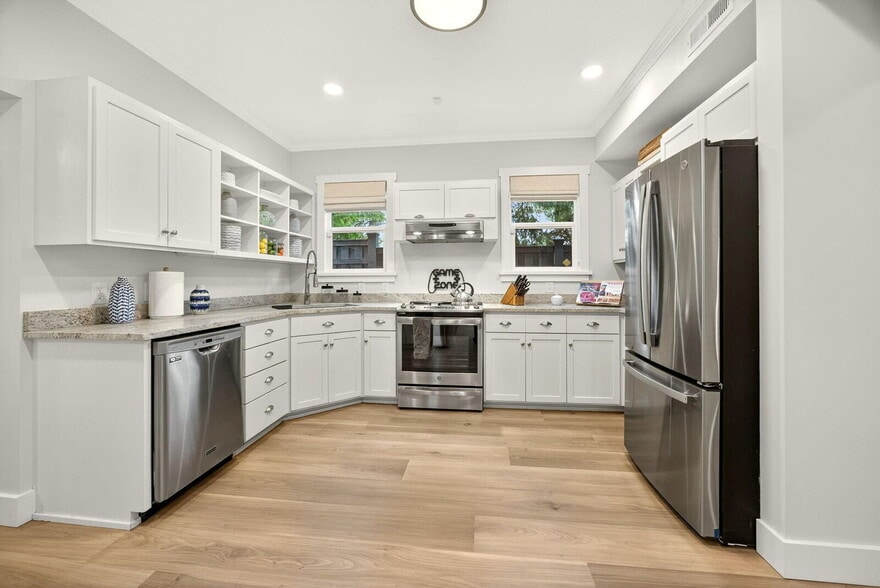 More Photos Of 111 Cedar St, Rogue River Office Residential For Sale