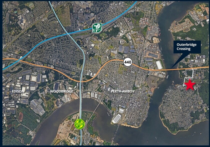 More Photos Of 1 Nassau Pl, Staten Island Warehouse For Lease