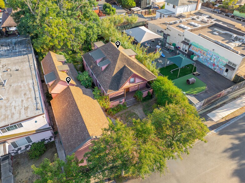 More Photos Of 1614 Russell St, Berkeley Apartments For Sale