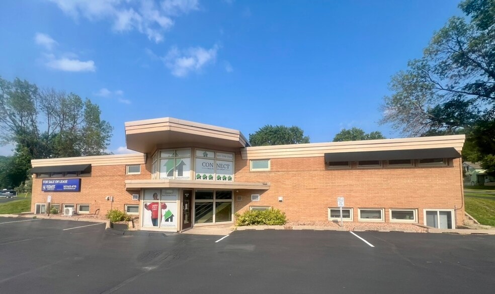 Primary Photo Of 530 W Pleasant St, Mankato Medical For Lease