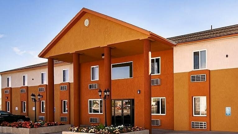 More Photos Of 590 E Main St, Price Hotel For Sale