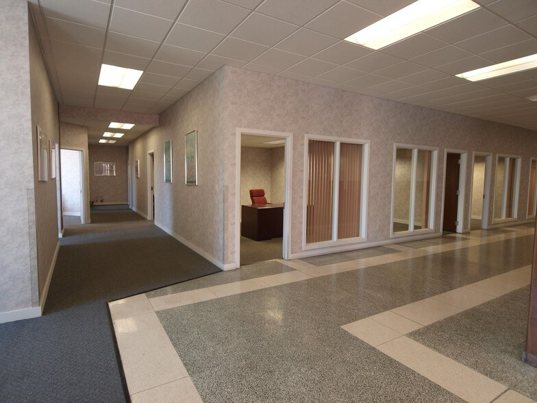 More Photos Of 2 E Long Ave, Dubois Coworking Space