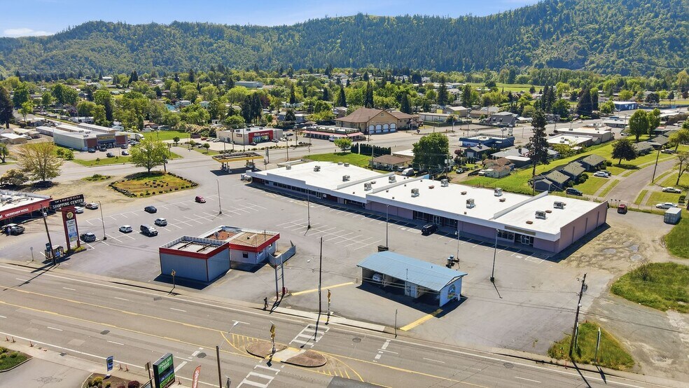 Primary Photo Of 122 NW Douglas blvd, Winston General Retail For Lease