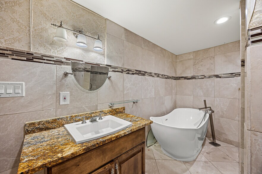 More Photos Of 4015 Luell St, Houston Specialty For Sale