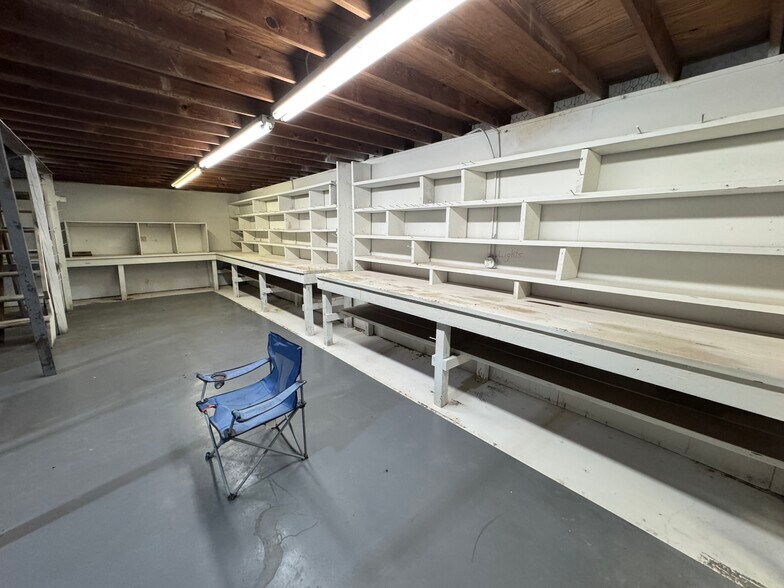 More Photos Of 9182 S US Highway 79, Palestine Service For Sale