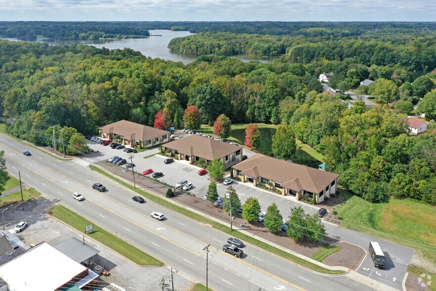More Photos Of 2021 Eastchester Dr, High Point Medical For Lease