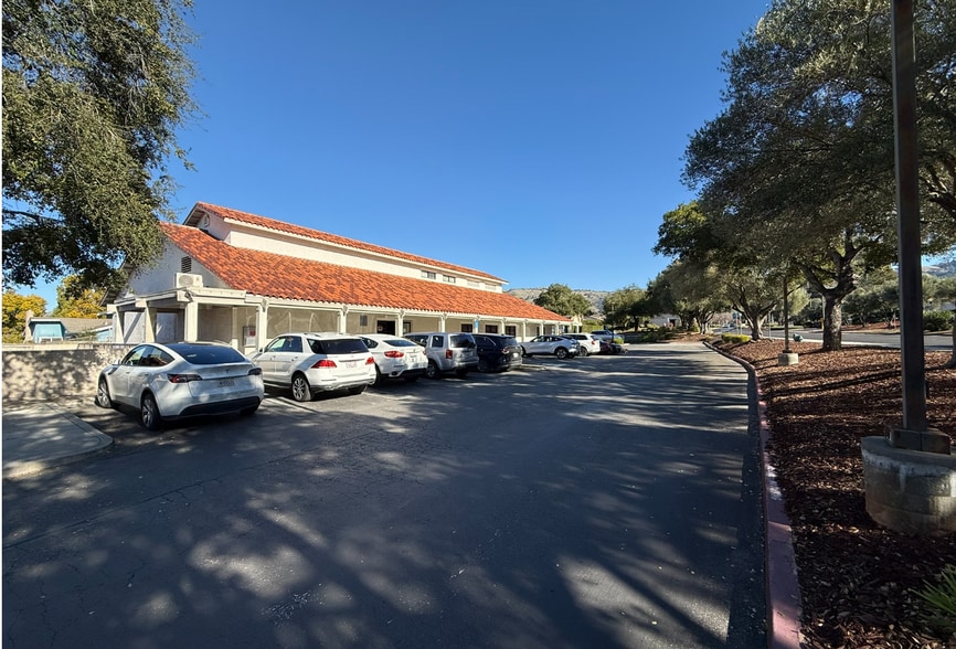 More Photos Of 2933 The Villages Pky, San Jose Bank For Lease